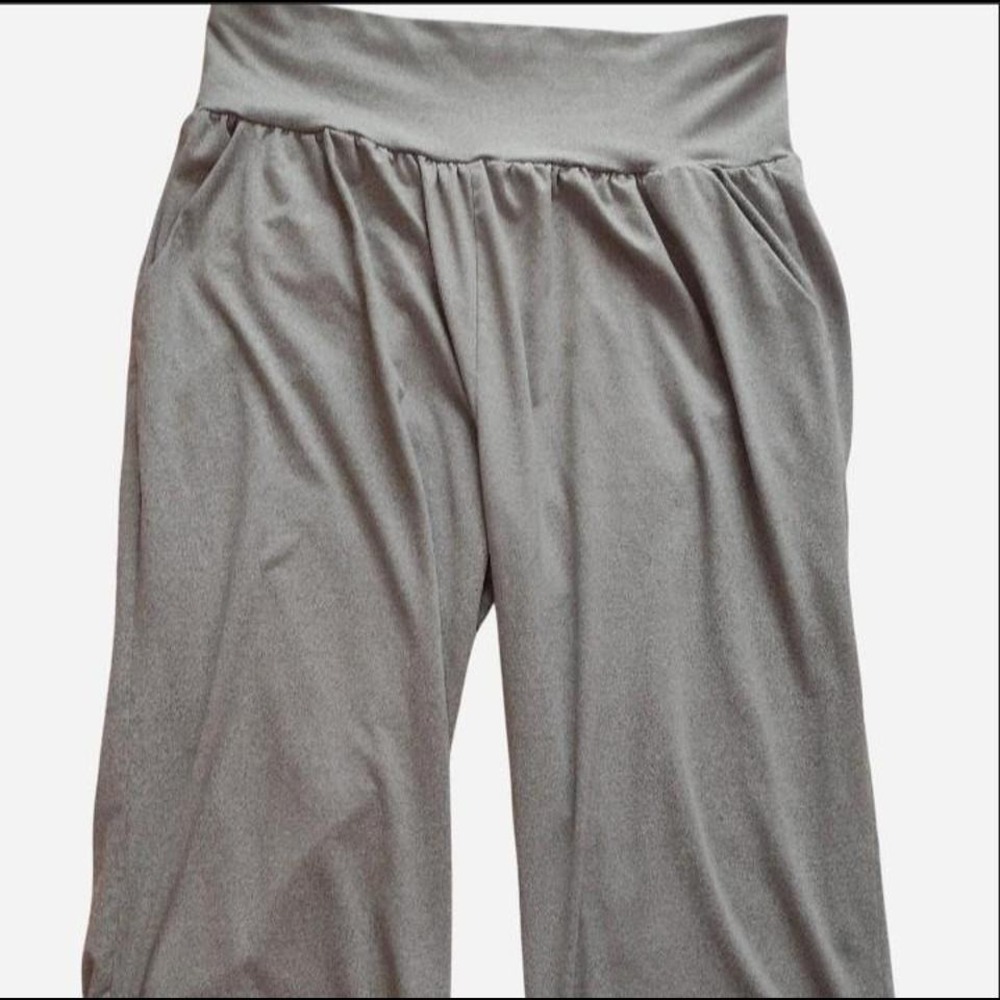Grey Yoga Capris